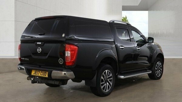 Nissan Navara 2.3 Dci Tekna Pickup Double Cab 4W Black #4