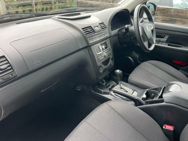 SsangYong Rexton Estate Silver #10