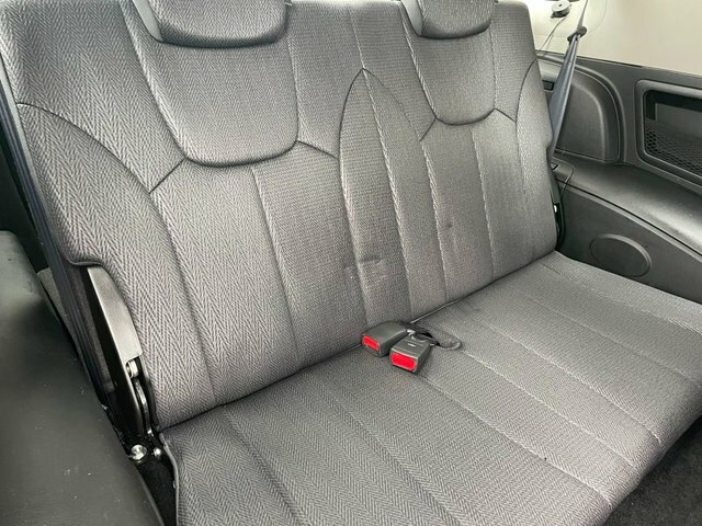 SsangYong Rexton Estate Silver #15