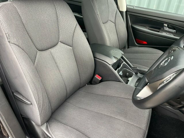 SsangYong Rexton Estate Silver #8