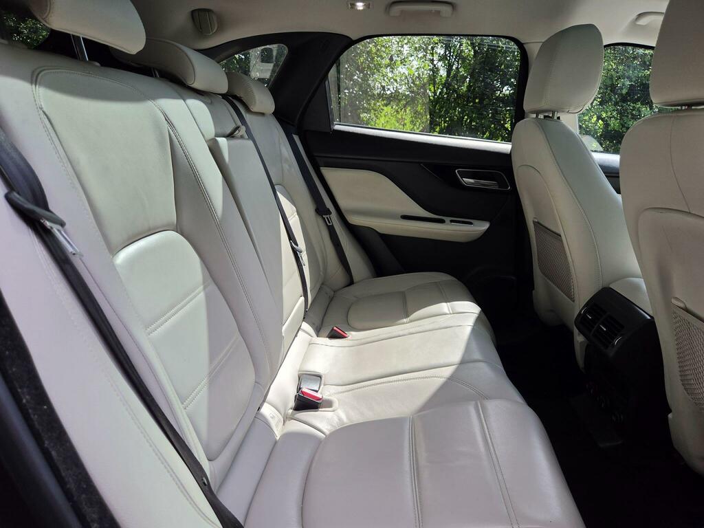 Jaguar F-Pace 2.0 D180 R-sport Awd Euro 6 Ss White #28
