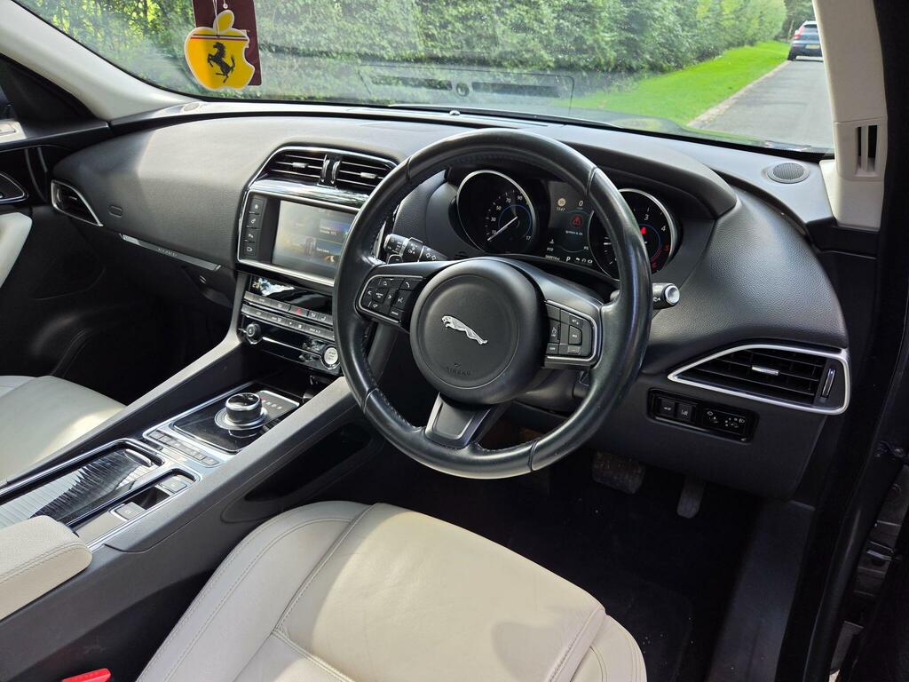 Jaguar F-Pace 2.0 D180 R-sport Awd Euro 6 Ss White #10