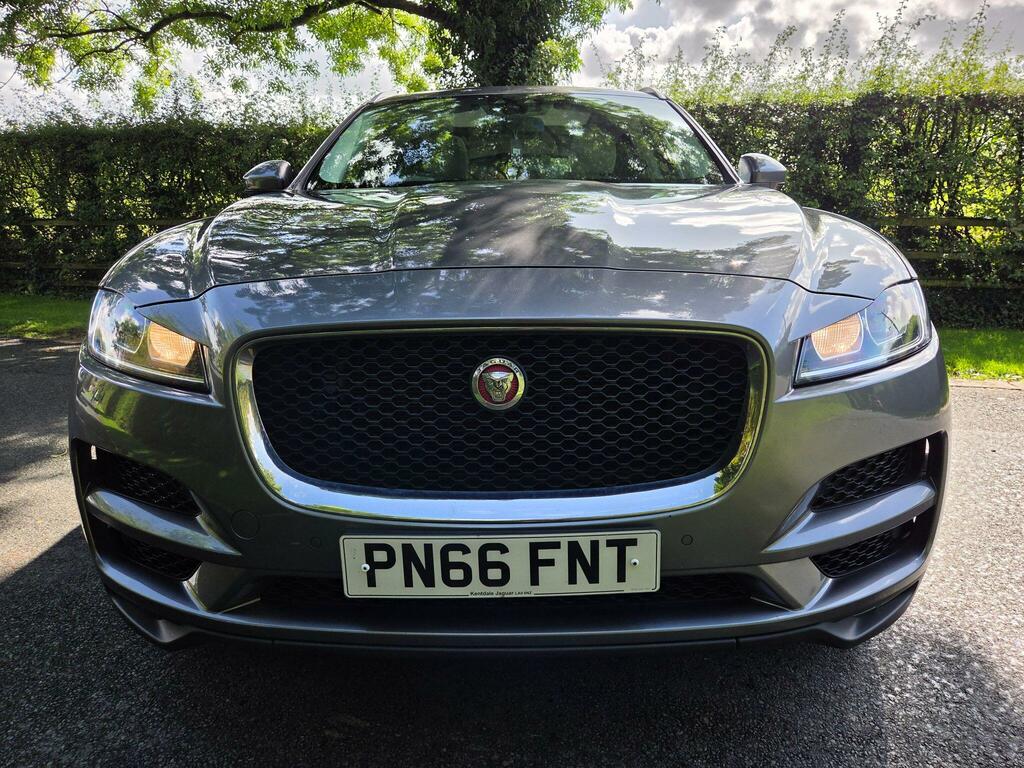 Jaguar F-Pace Prestige Grey #2