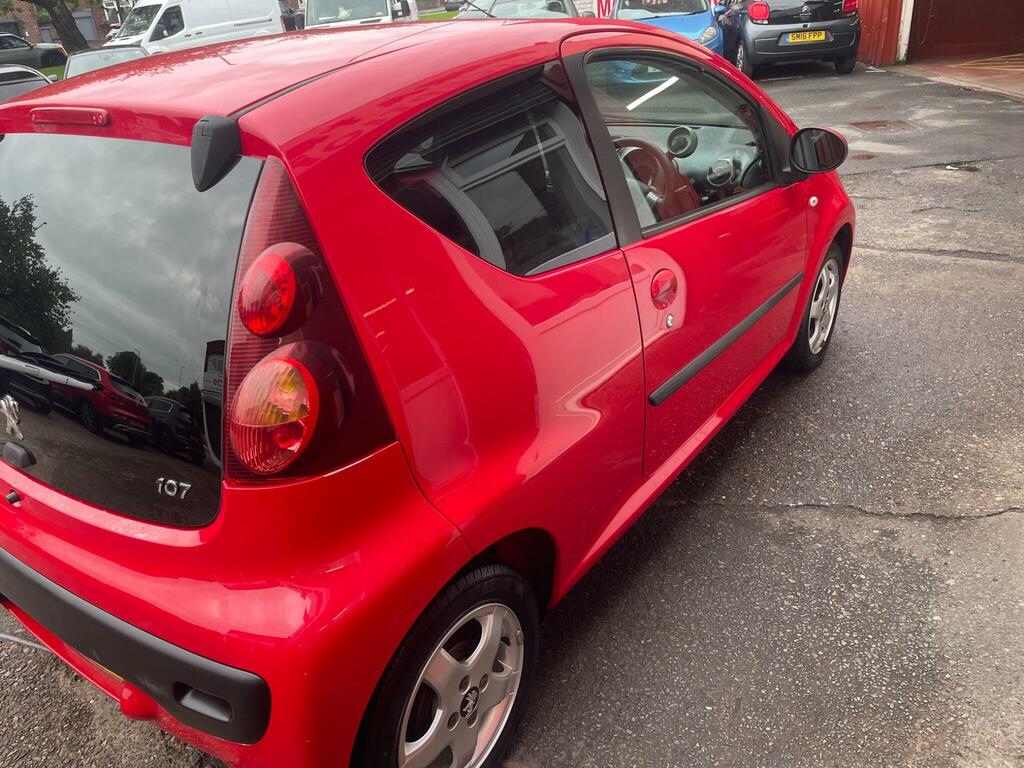 Peugeot 107 1.0 12V Allure Euro 5 Red #2