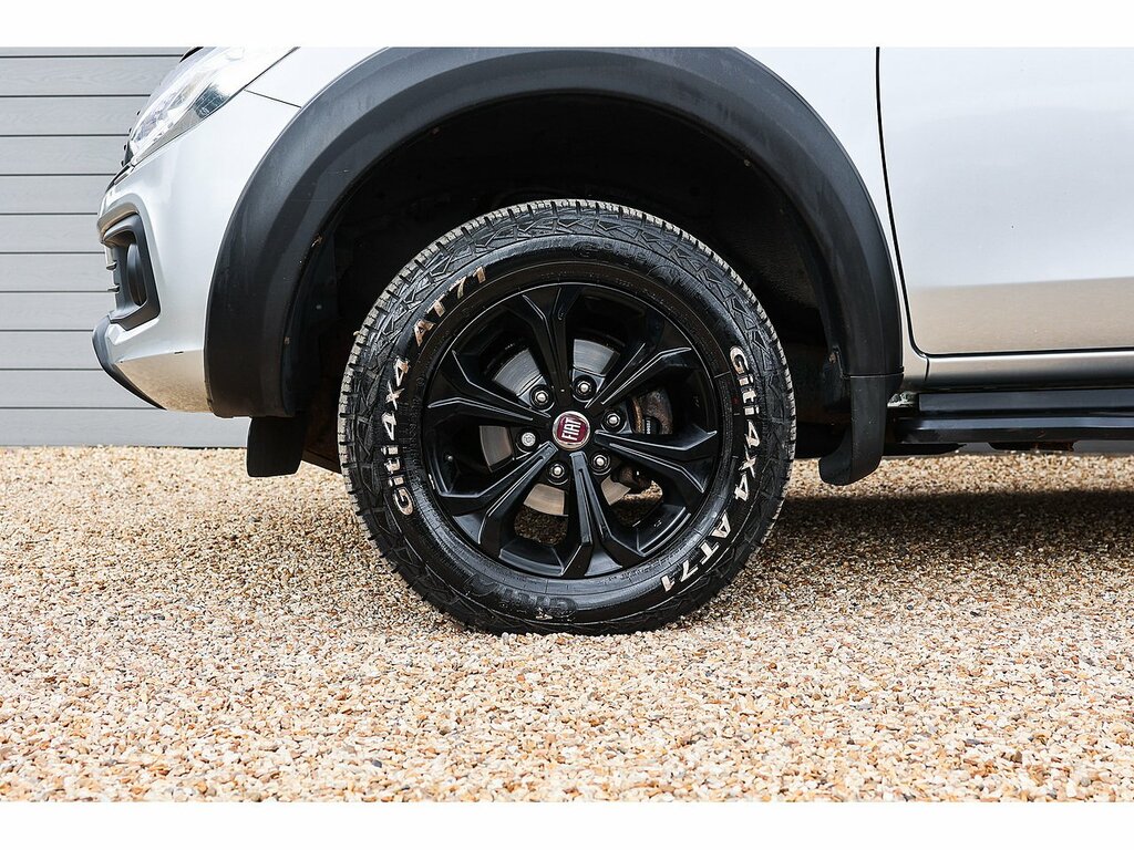 Fiat Fullback Pickup 2.4 LX No Vat 201818 Red #40
