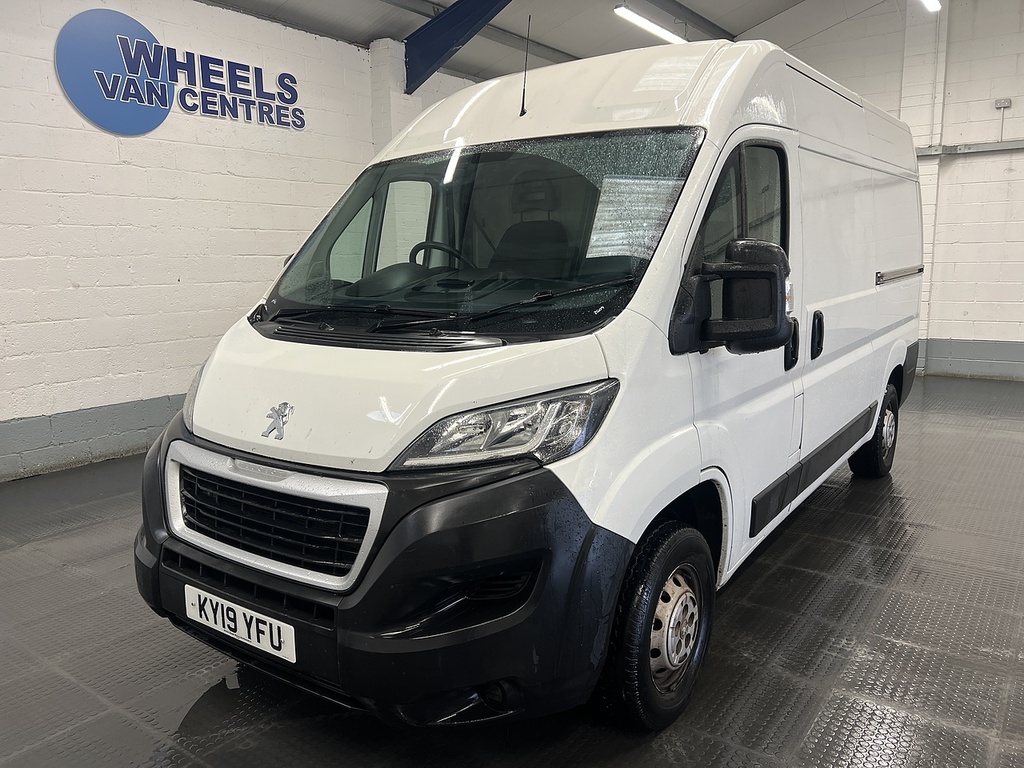 Peugeot Boxer 2.0 Bluehdi 335 Professional Panel Van White
