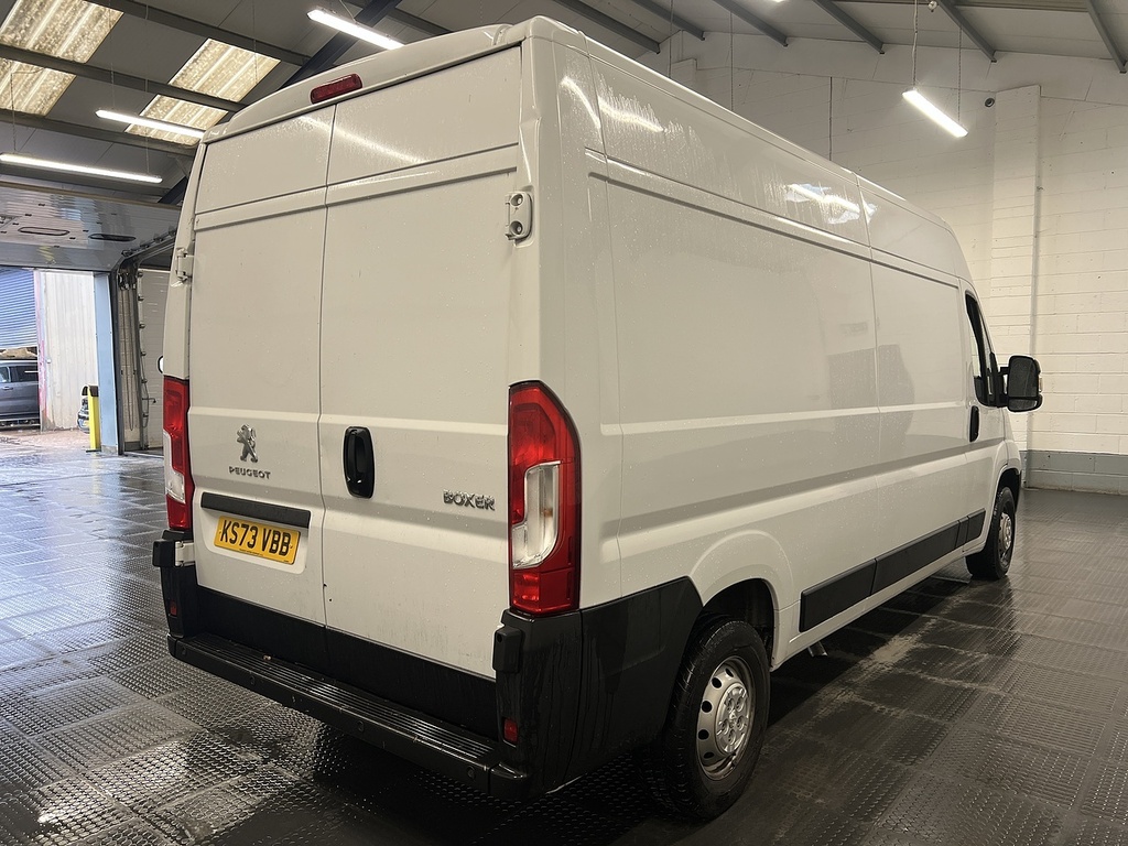 Peugeot Boxer 2.2 Bluehdi 335 Professional Premium Panel Van 5 White #3