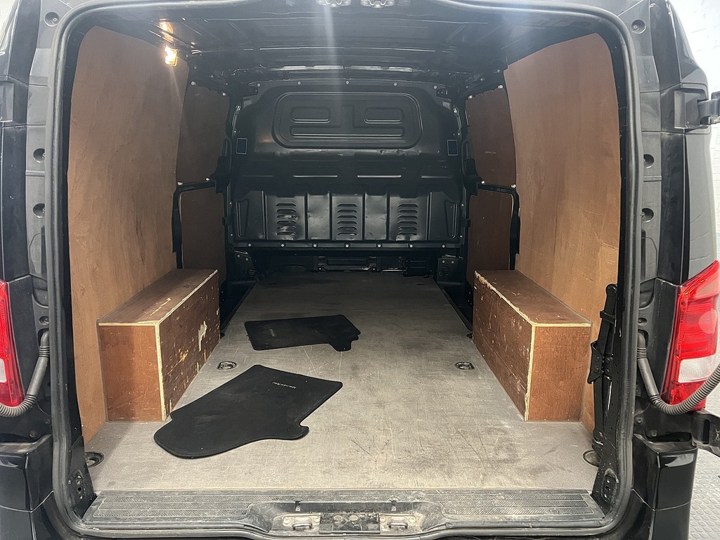 Mercedes-Benz Vito 2.1 114 Cdi Premium Panel Van G-tronic Black #5