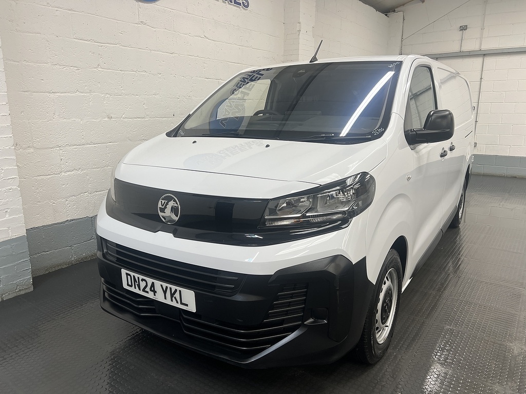 Vauxhall Vivaro 2.0 Turbo D Prime XL Panel Van 6Dr L White