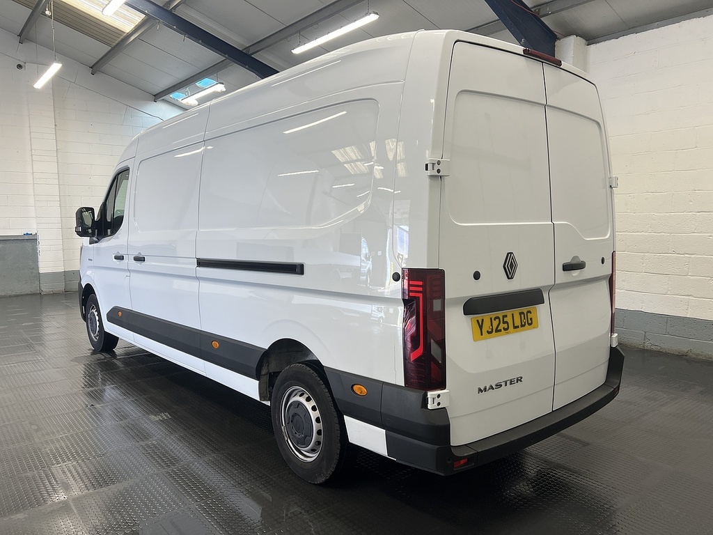 Renault Master 2.0 Dci Lm35 Advance Panel Van L White #2