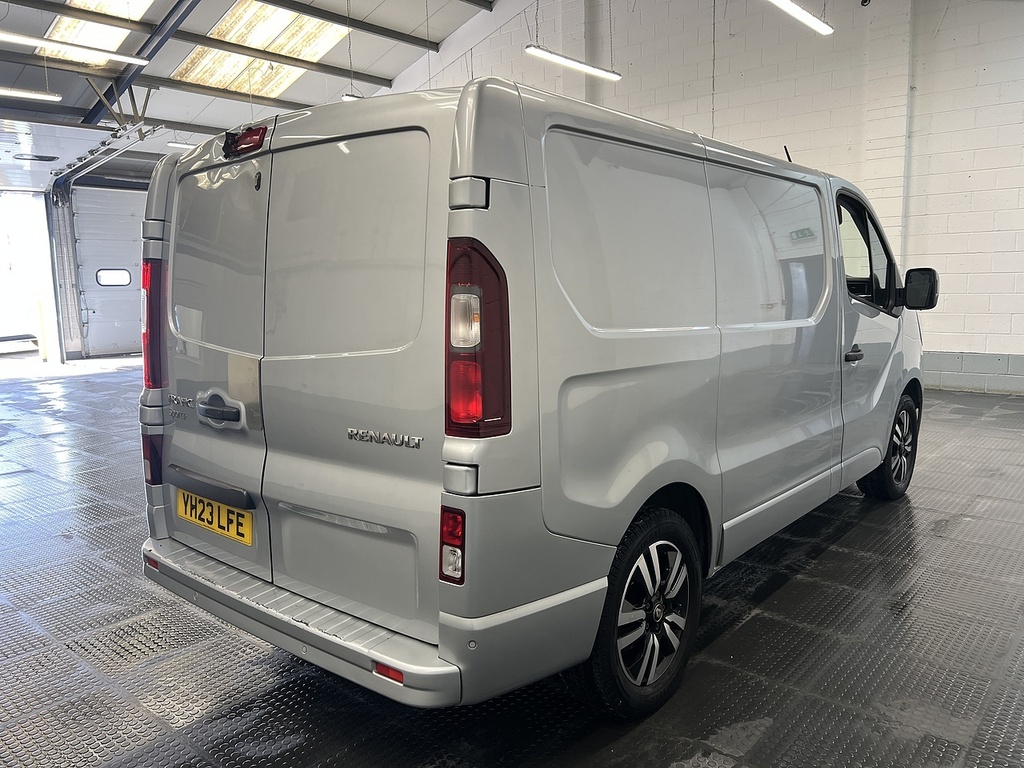 Renault Trafic 2.0 Dci Blue Sl28 Sport Panel Van Edc Grey #3