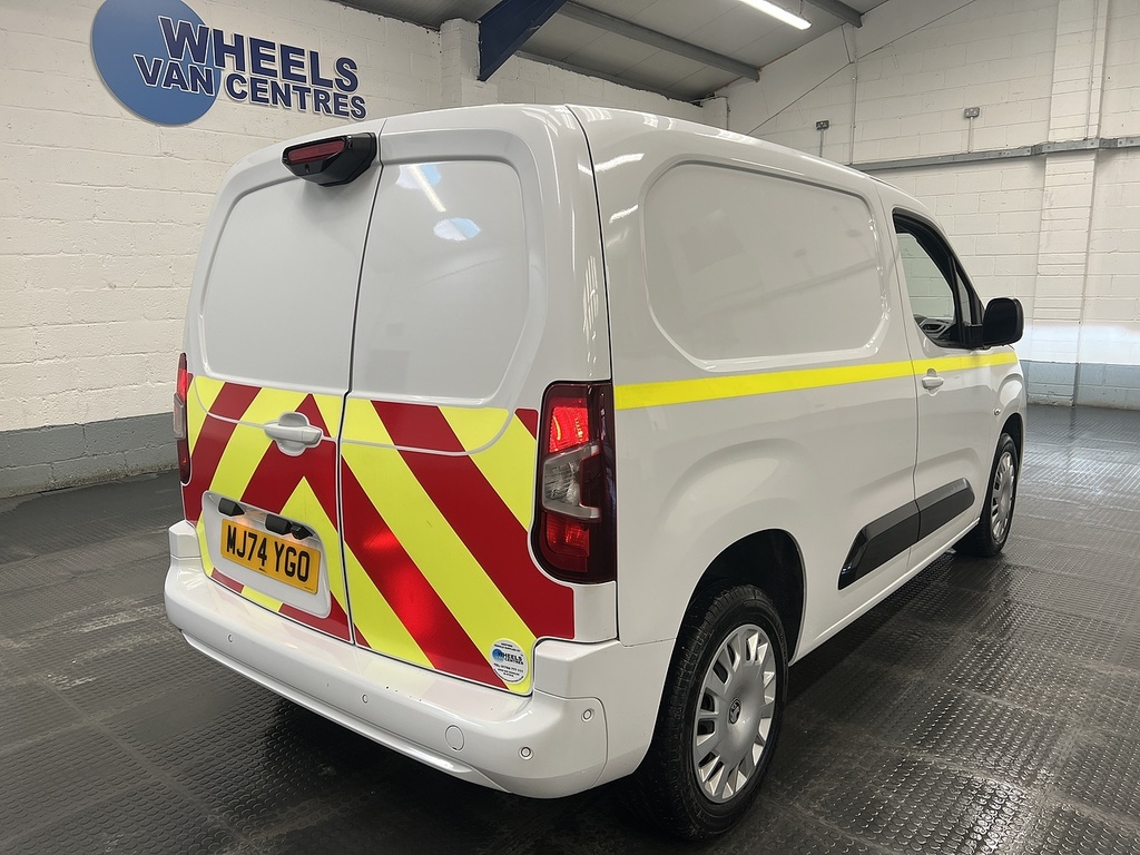 Vauxhall Combo 1.5 Turbo D 2300 Pro Panel Van S White #5