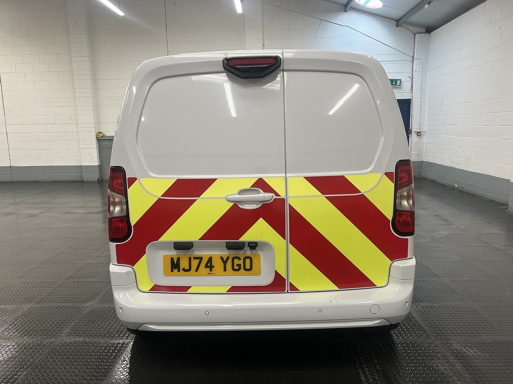 Vauxhall Combo 1.5 Turbo D 2300 Pro Panel Van S White #4