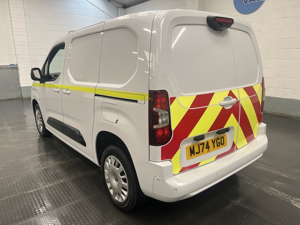 Vauxhall Combo 1.5 Turbo D 2300 Pro Panel Van S White #3