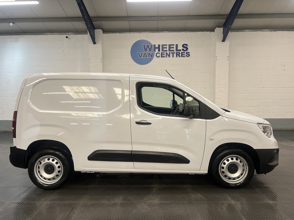 Vauxhall Combo 1.5 Turbo D 2300 Prime Panel Van White #6