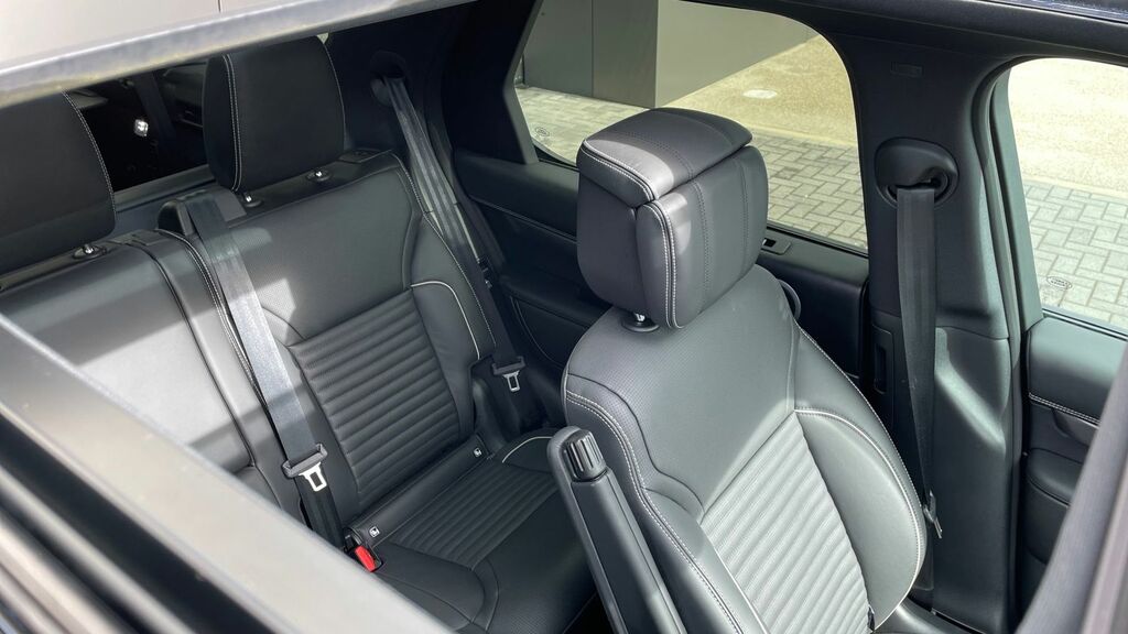 Land Rover Discovery D350 Dynamic Hse Santorini Black Black #38