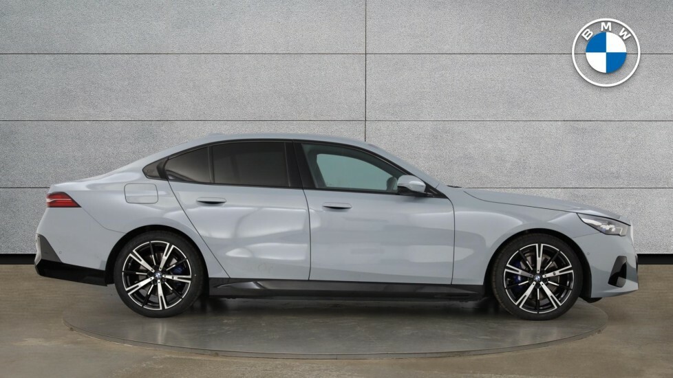 BMW 5 Series 530E M Sport Grey #3