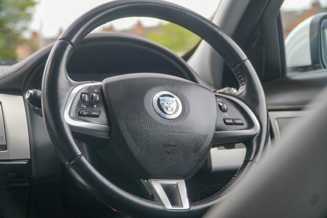 Jaguar XF 2.2D 163 Luxury Grey #39