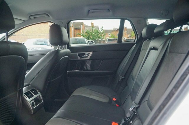 Jaguar XF 2.2D 163 Luxury Grey #32