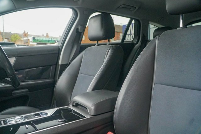 Jaguar XF 2.2D 163 Luxury Grey #29