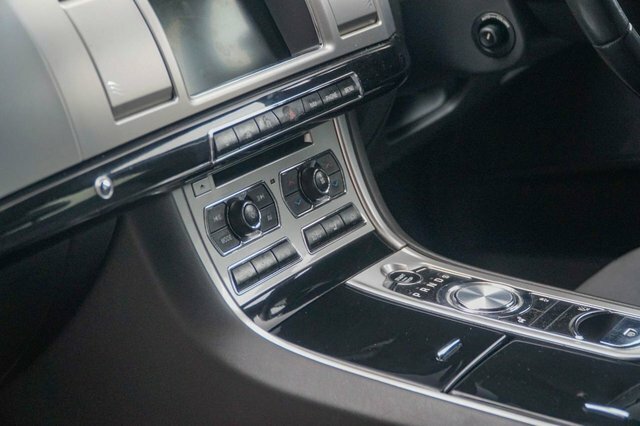 Jaguar XF 2.2D 163 Luxury Grey #26