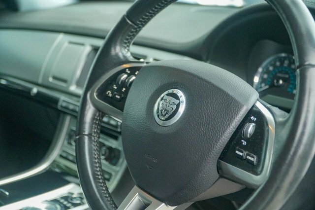 Jaguar XF 2.2D 163 Luxury Grey #59