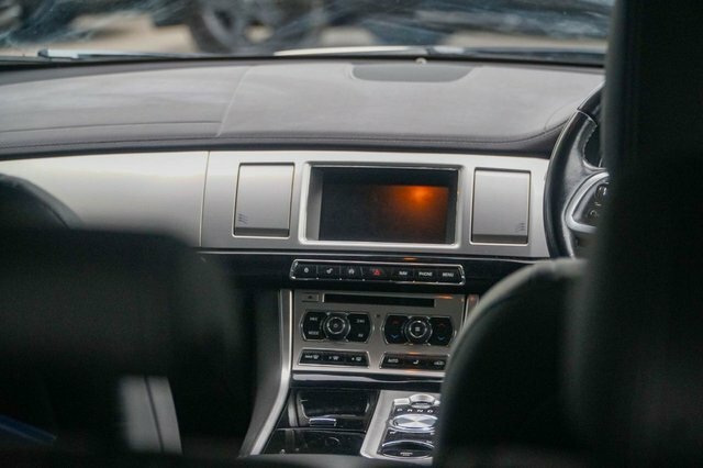 Jaguar XF 2.2D 163 Luxury Grey #52