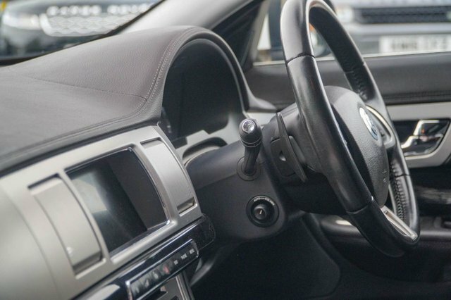 Jaguar XF 2.2D 163 Luxury Grey #30