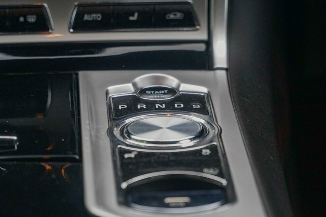 Jaguar XF 2.2D 163 Luxury Grey #38
