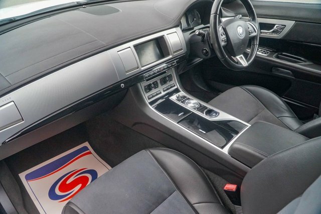 Jaguar XF 2.2D 163 Luxury Grey #28