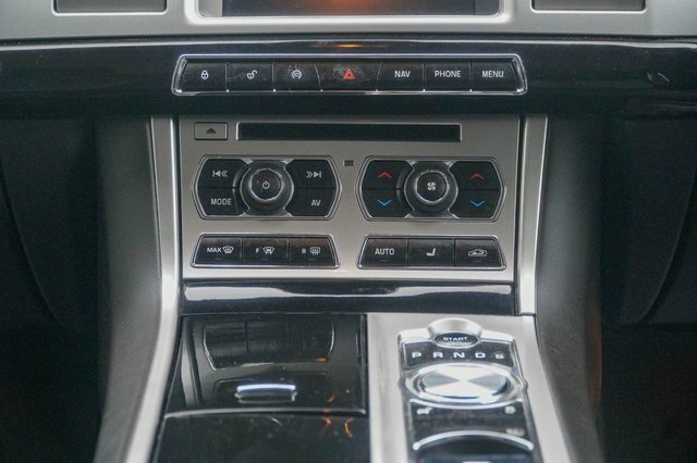 Jaguar XF 2.2D 163 Luxury Grey #37