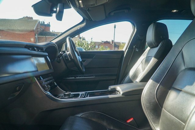 Jaguar XF 2018 2.0D R-sport Sportbrake Euro White