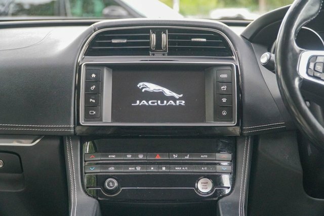 Jaguar F-Pace Suv 3.0 V6 S Awd Euro 6 Ss 201666 Red #34