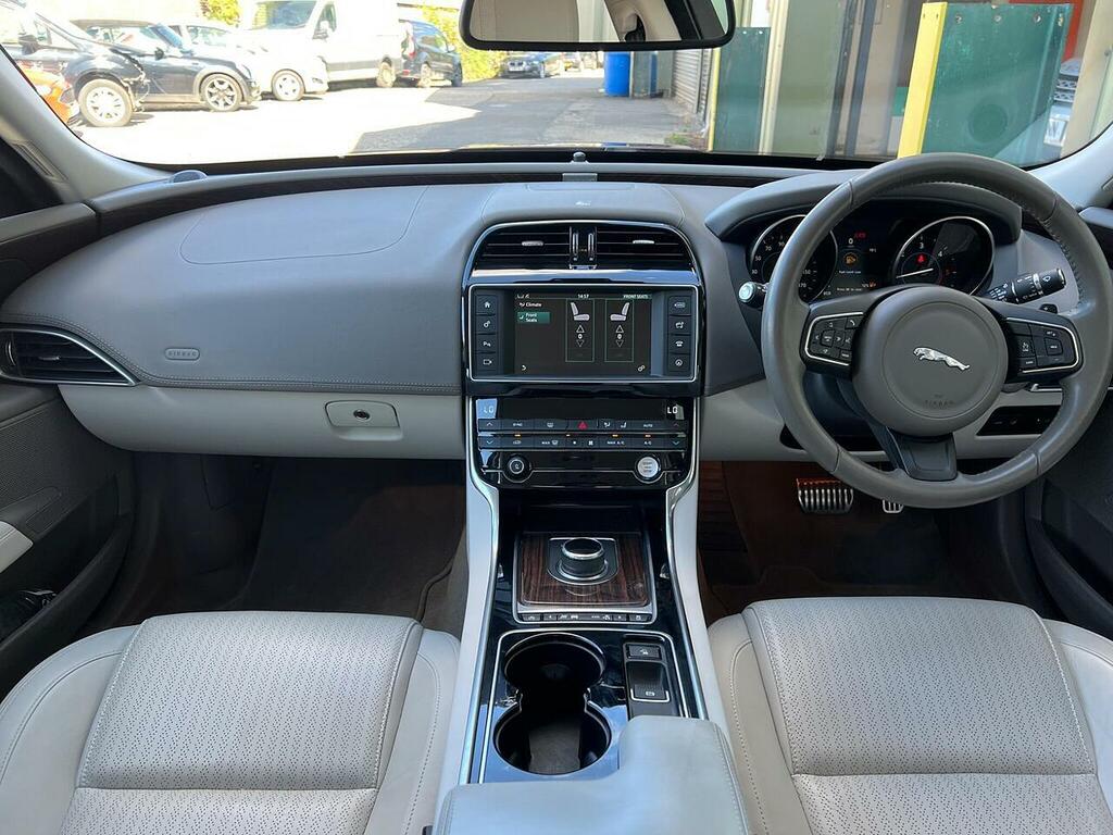 Jaguar XE 2.0D Portfolio Saloon Euro 6 Ss Red #6
