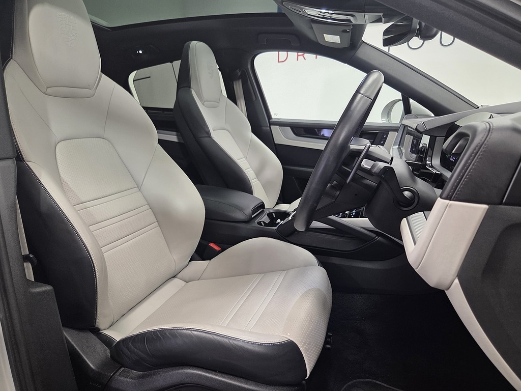 Porsche Cayenne 3.0 V6 E-hybrid 25.9Kwh Coupe Plug-in H Grey #2
