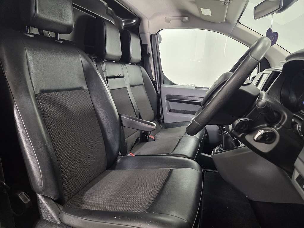 Vauxhall Vivaro Turbo D 2900 Sportive Black #2
