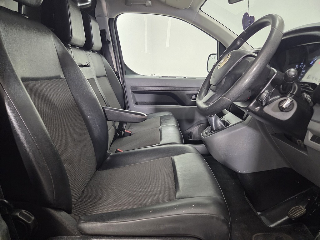 Vauxhall Vivaro Turbo D 2900 Sportive Black #3