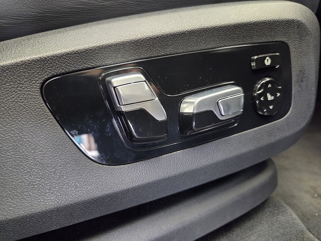 BMW X7 3.0 40D Mht M Sport Suv Hybrid Xdr Black #5