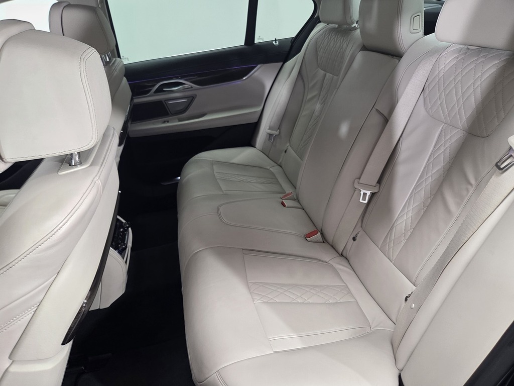 BMW 7 Series 3.0L M Sport  #16