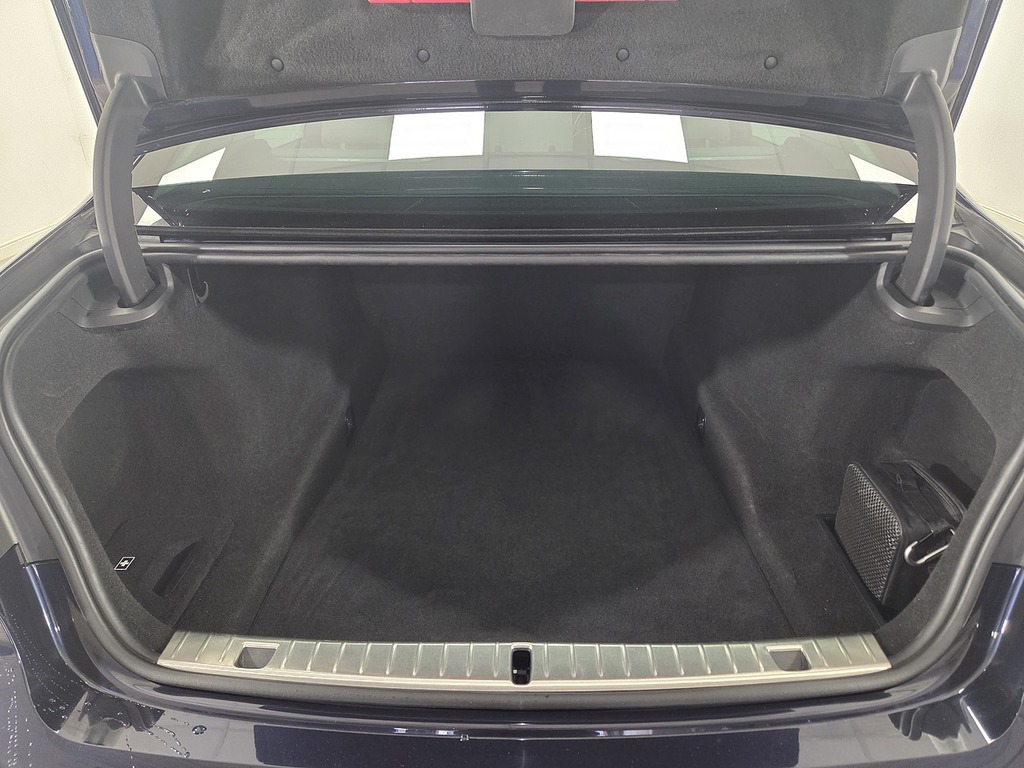 BMW 7 Series 3.0L M Sport  #24