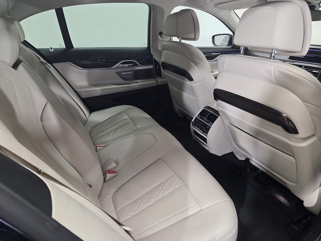 BMW 7 Series 3.0L M Sport  #14