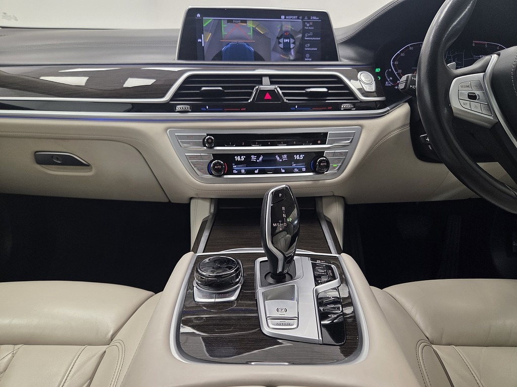 BMW 7 Series 3.0L M Sport  #33
