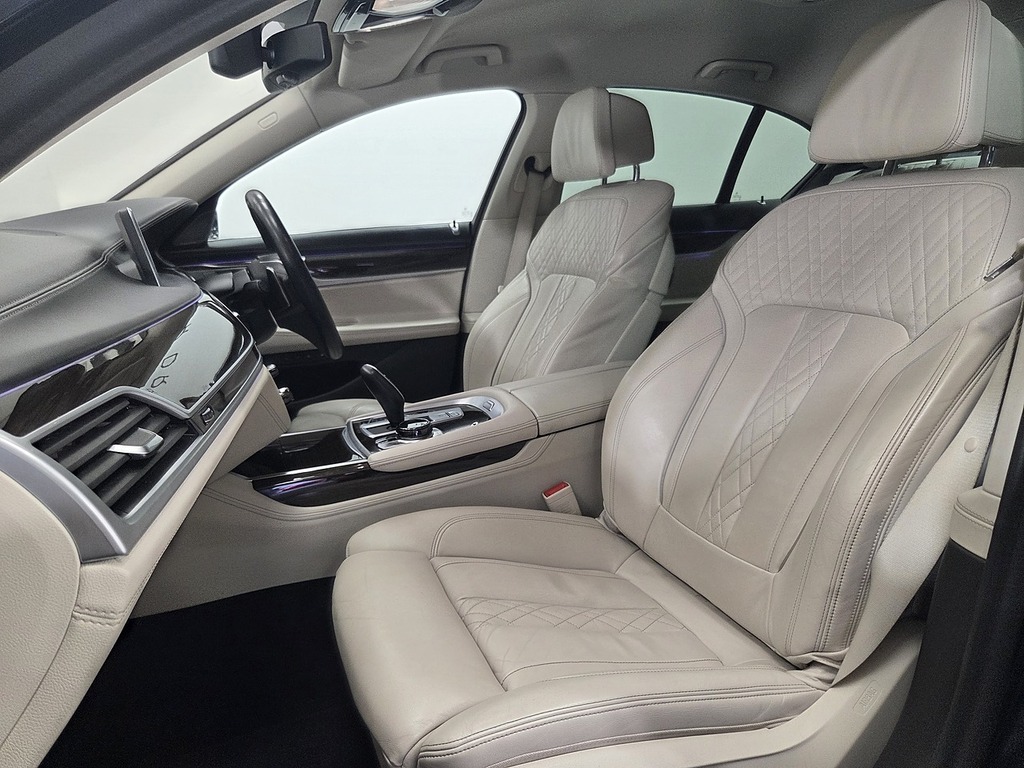 BMW 7 Series 3.0L M Sport  #8