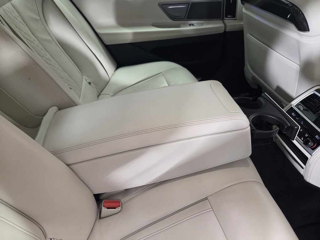 BMW 7 Series 3.0L M Sport  #12
