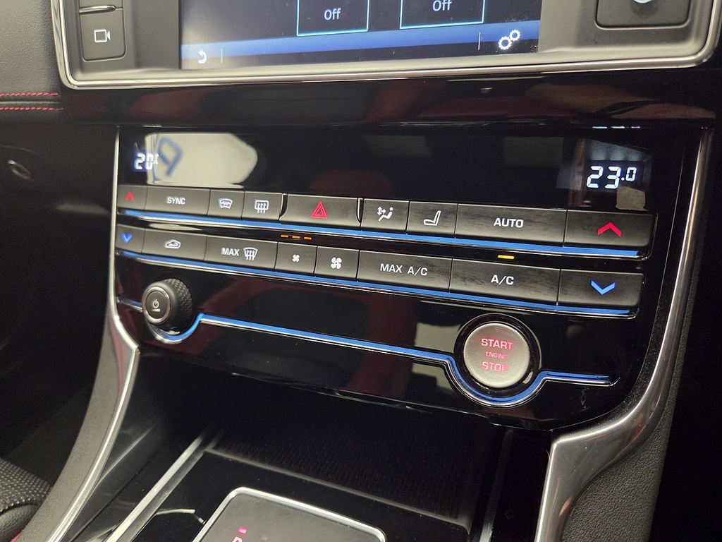 Jaguar XE 2.0D Prestige Euro 6 S S Red #34