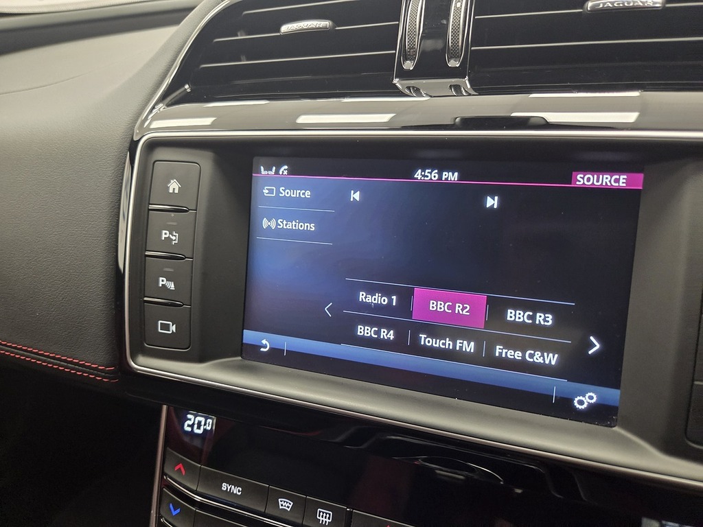 Jaguar XE 2.0D Prestige Euro 6 S S Red #38