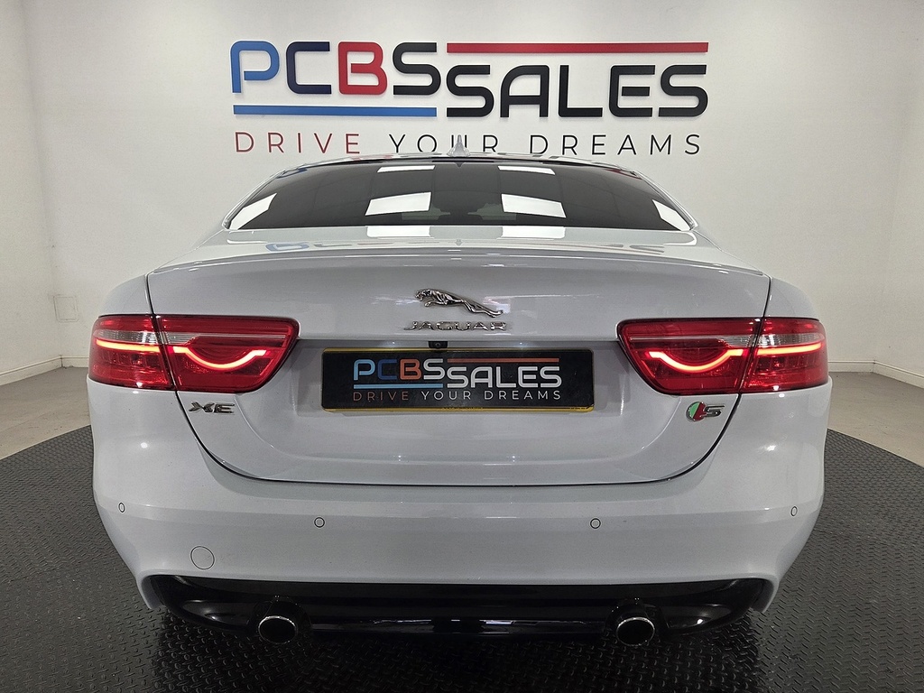 Jaguar XE 2.0D Prestige Euro 6 S S Red #22