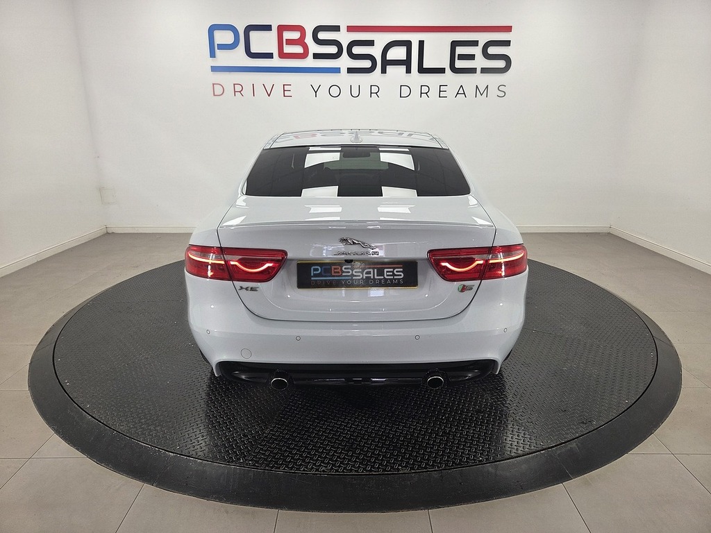 Jaguar XE 2.0D Prestige Euro 6 S S Red #17