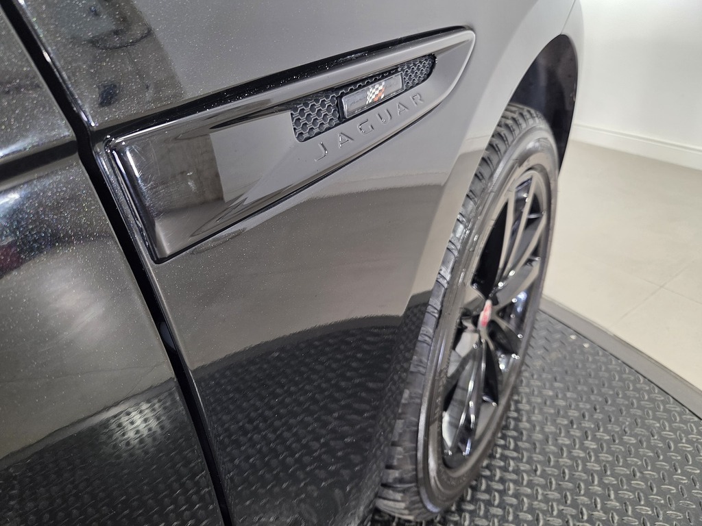 Jaguar F-Pace 2.0D R-sport Awd - Suv 5 Seats Silver #47