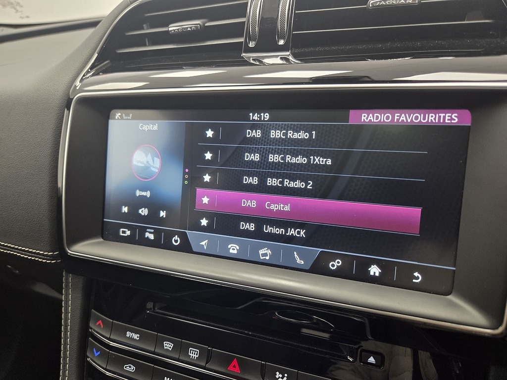 Jaguar F-Pace 2.0D R-sport Awd - Suv 5 Seats Silver #36